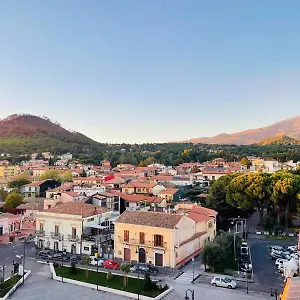La Dama Dell'etna Bed & Breakfast